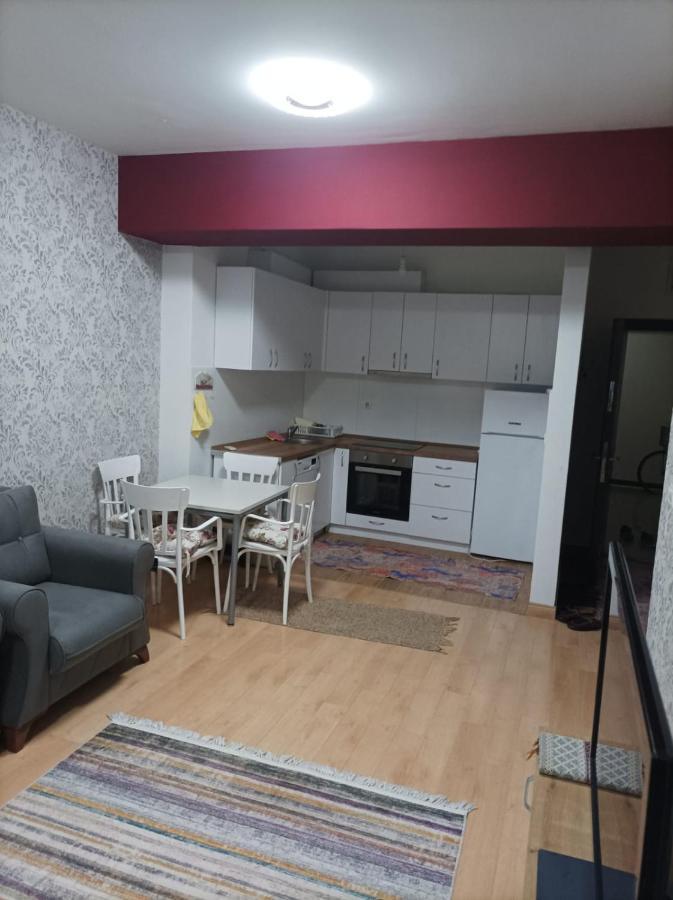 Two Rooms And Kitchen, Bathroom With Balcony Apartment Скопье Экстерьер фото