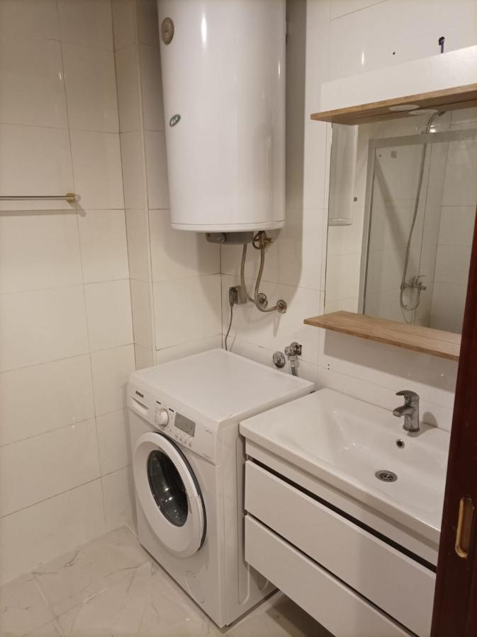 Two Rooms And Kitchen, Bathroom With Balcony Apartment Скопье Экстерьер фото