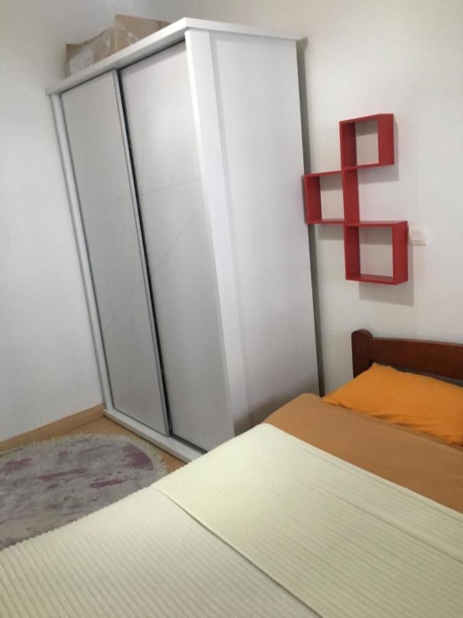 Two Rooms And Kitchen, Bathroom With Balcony Apartment Скопье Экстерьер фото