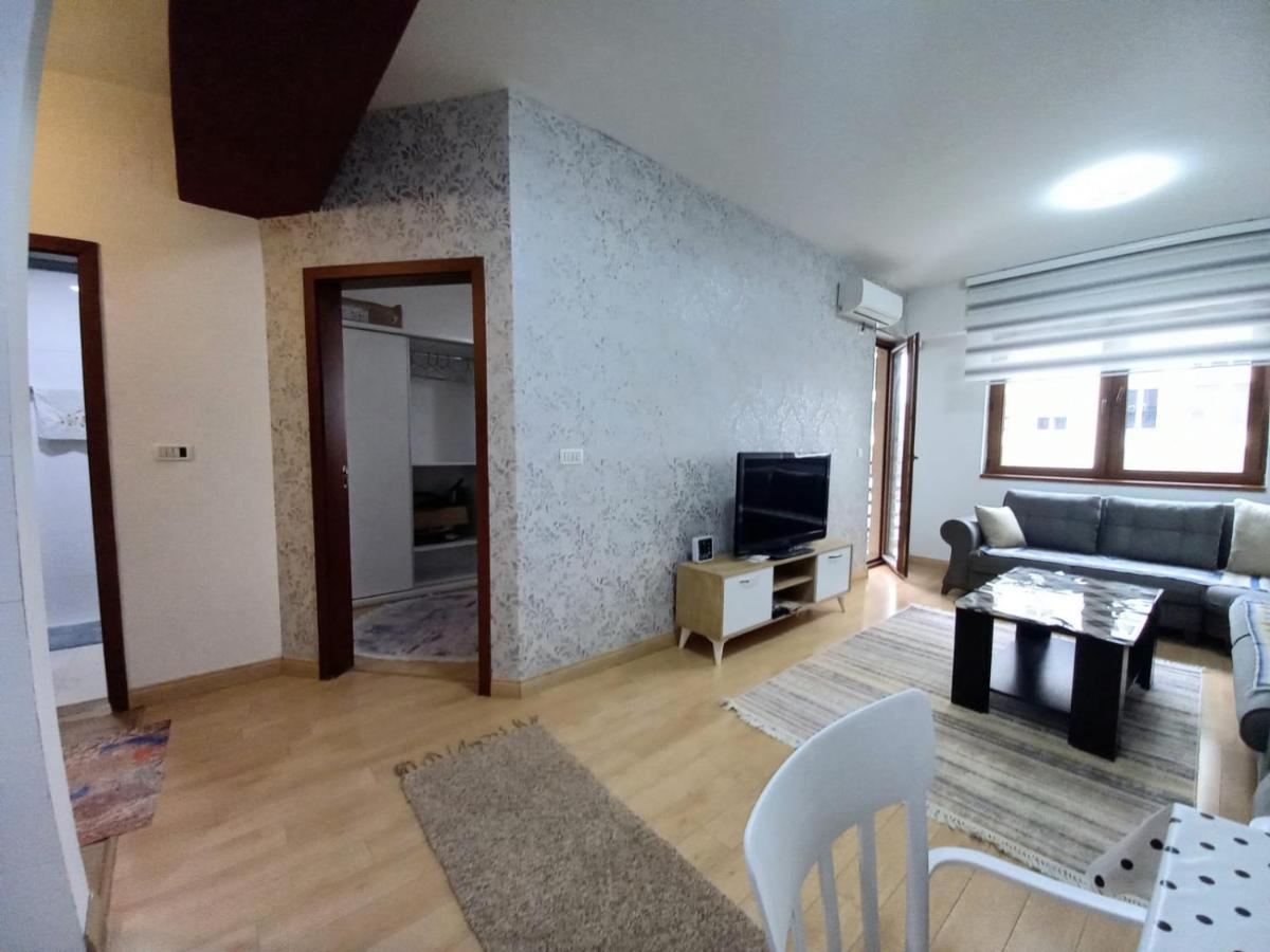 Two Rooms And Kitchen, Bathroom With Balcony Apartment Скопье Экстерьер фото