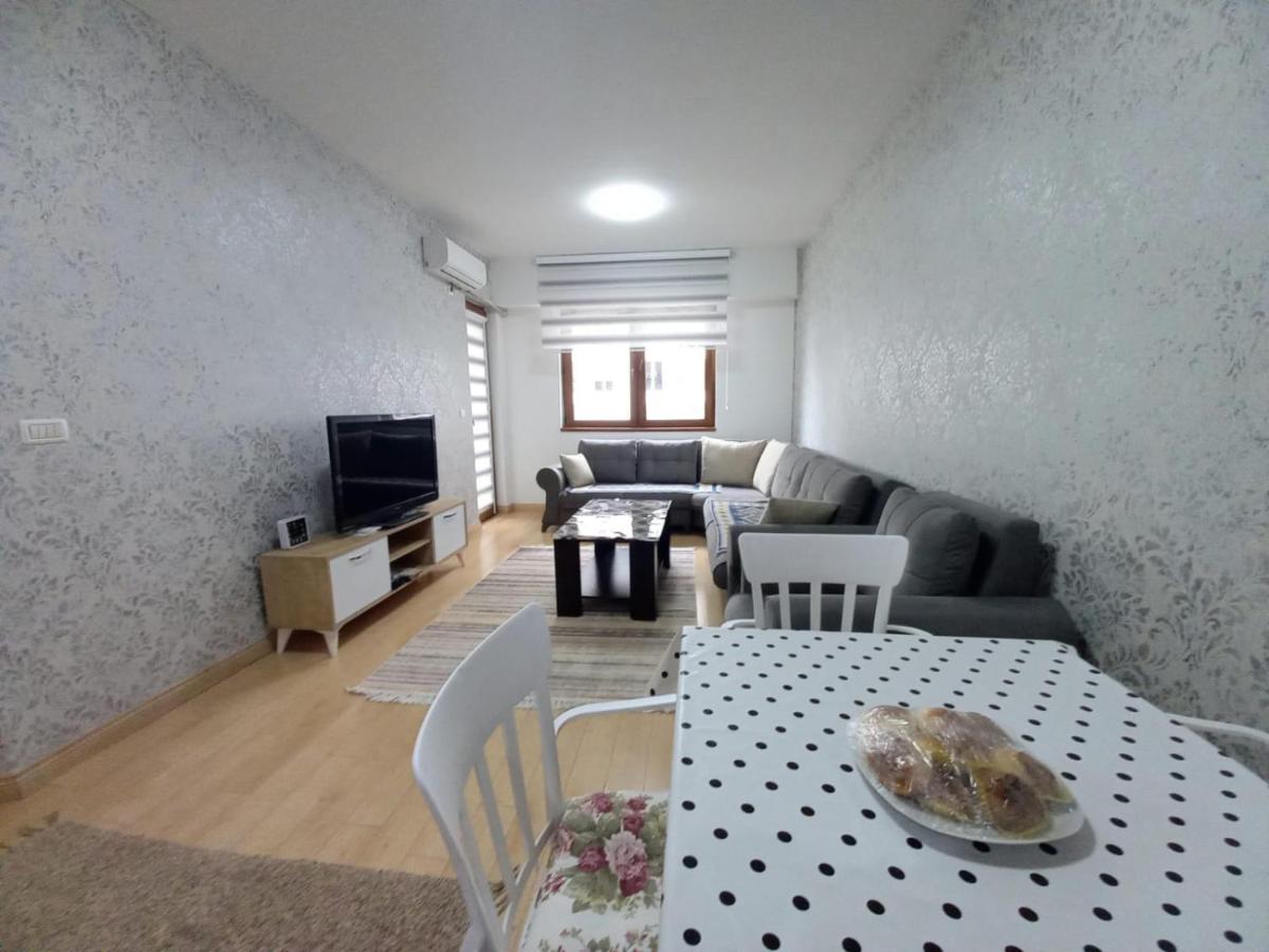 Two Rooms And Kitchen, Bathroom With Balcony Apartment Скопье Экстерьер фото