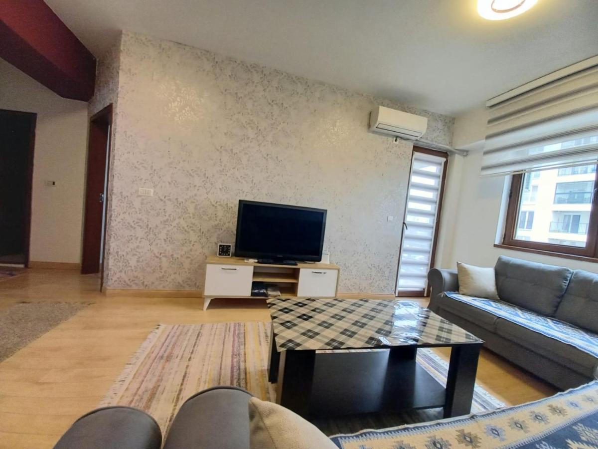 Two Rooms And Kitchen, Bathroom With Balcony Apartment Скопье Экстерьер фото